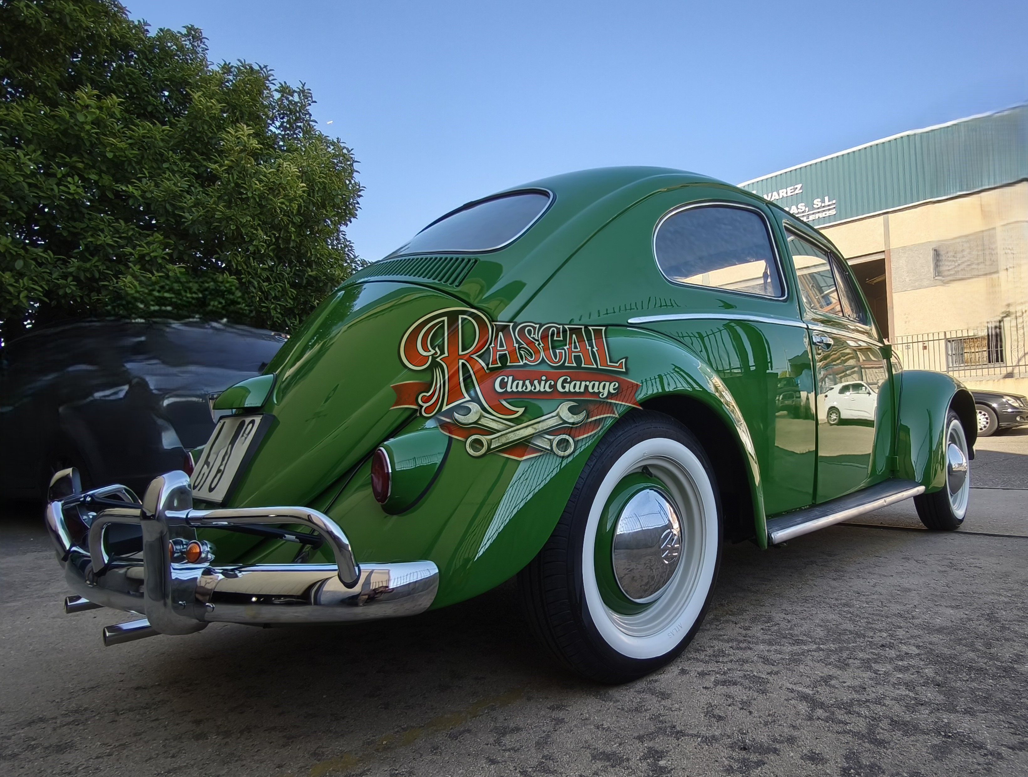 VW ESCARABAJO 1958 -- TRASERA
