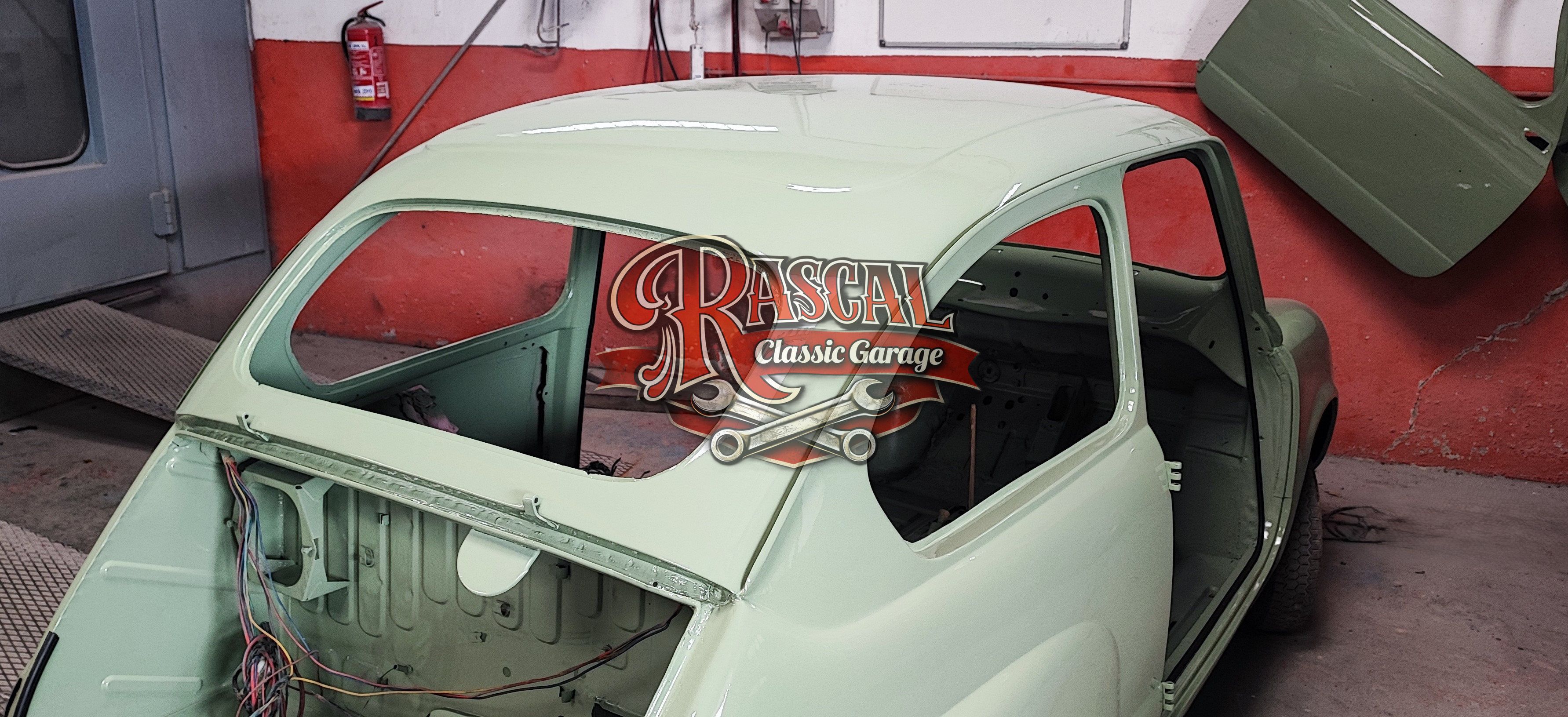 SEAT 600 PINTADO
